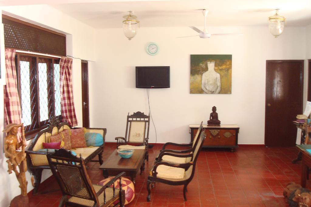 Blue Seas Guest House Dehiwala-Mount Lavinia Luaran gambar