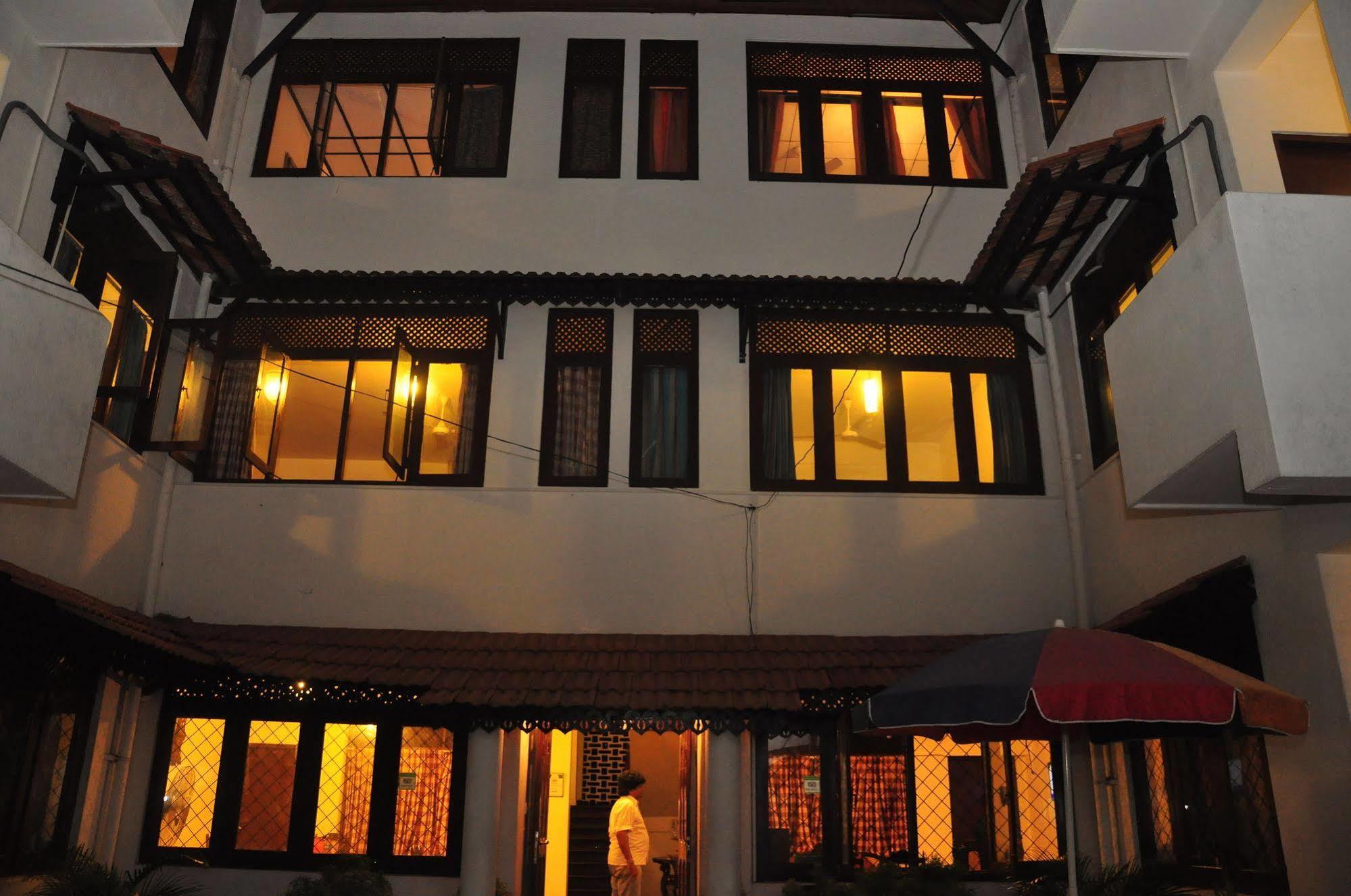 Blue Seas Guest House Dehiwala-Mount Lavinia Luaran gambar